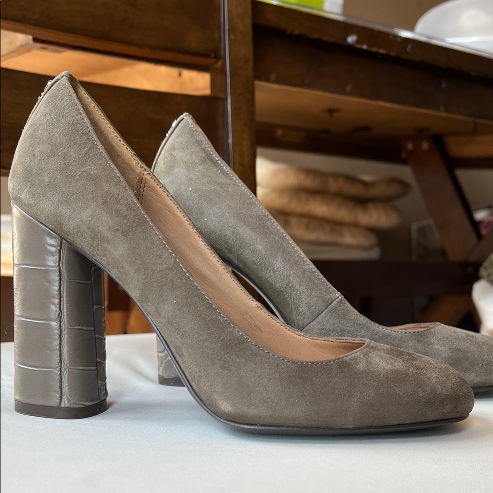 Coach Gray Suede Block Heel Pumps Office Formal 3 inch High - Picture 3 of 10